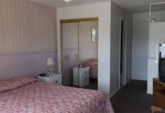 Twin Lakes Inn has Balcony rooms