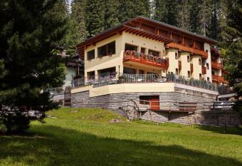 Hotel Erika has Balcony rooms