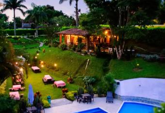 Finca Hotel Loma Verde has Balcony rooms