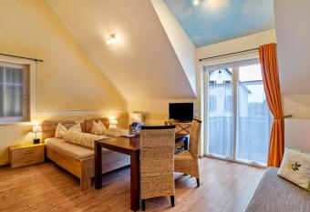 Schusterjunge Aparthotel A4 has Balcony rooms