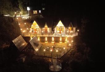 Snowind Cottages has Balcony rooms