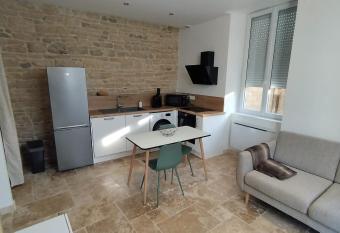 Appartement lumineux en RDC has Balcony rooms