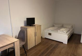 Gepflegte Wohnungen in der Innenstadt allows 18 year olds to book a room