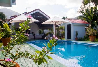 Villa Caballero allows 18 year olds to book a room