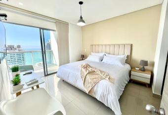 Infinitum Apt 3302 - Bocagrande has rooms with a private hot tub