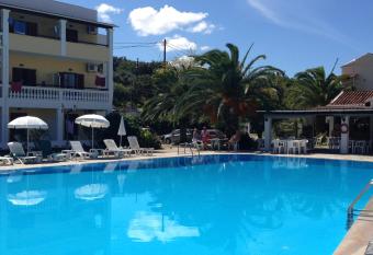 Tzilios Studios has Balcony rooms