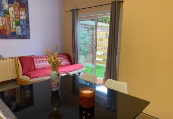 Appartement lumineux rez-de-chauss  e prox GARE has Balcony rooms