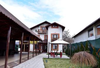 Pensiunea Dely_Cios has Balcony rooms