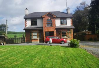 Virginia House allows 18 year olds to book a room