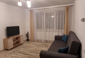 Comodo Apartment has Balcony rooms