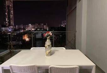 HP208 -2-bedroom-Cyberjaya-Netflix-Wifi-Parking, 3021 has Balcony rooms