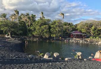The Dolphin Cottage at Kehena Beach has Balcony rooms