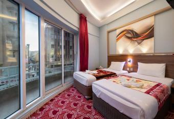 Tanha Hotel has Balcony rooms