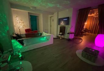 Escape Private SPA I allows 18 year olds to book a room