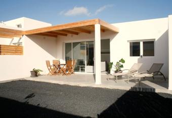 Villa SoleArte en Lajares has Balcony rooms