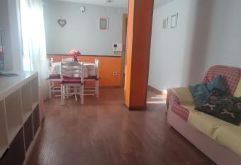 Apartamento Calle Renueva allows 18 year olds to book a room