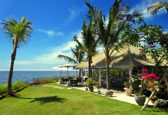 Mayo Resort has Balcony rooms