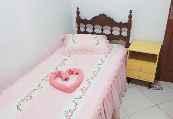 Apartamento a 2 Minutos da Pra  a! has Balcony rooms