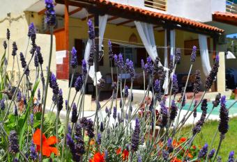 Villa Krini allows 18 year olds to book a room