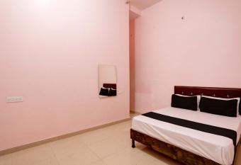 OYO Hotel Blue Moon allows 18 year olds to book a room