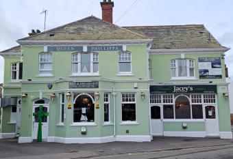 Queen Phillippa allows 18 year olds to book a room