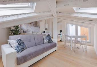 [Chic Escape] Raffinato Apt. Moderno con Terrazzo has Balcony rooms