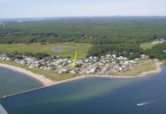 Coastal Cottage w/ 2BR, Beach Access & Ocean Views has Balcony rooms