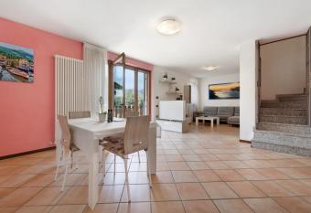 Katzemburg 5 Plus Arco has Balcony rooms