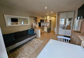 Le 301 Vercing  torix - Proche Paris & Disney has Balcony rooms