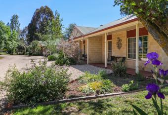 All Seasons Mansfield allows 18 year olds to book a room