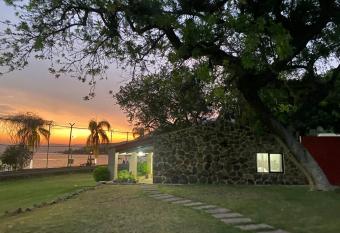 Caba  a del Lago has Balcony rooms