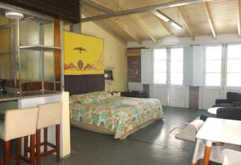 Casa San Telmo 62 has rooms with a private hot tub