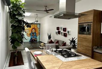 Hermoso Loft centro Tlaquepaque allows 18 year olds to book a room