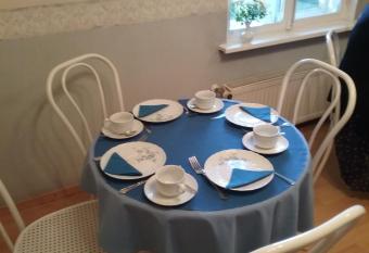 Poska Villa Guesthouse allows 18 year olds to book a room