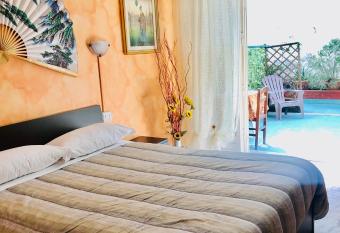 Affittacamere Selene allows 18 year olds to book a room