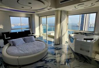 The YingYang Suite-Adults Only has rooms with a private hot tub