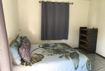 Iaoraboraborahouse FAATAHI 1 has Balcony rooms