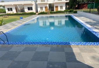 Great Tiger Resort allows 18 year olds to book a room