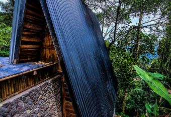 Munduk Umah Cabin allows 18 year olds to book a room