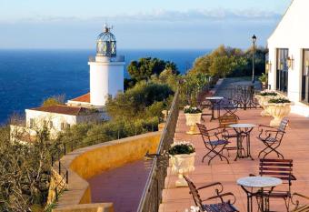 El Far Hotel Restaurant has Balcony rooms