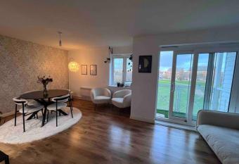 Large One bedroom property with parking & balcony has Balcony rooms