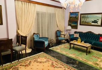 House Mario   s airport 2 has Balcony rooms