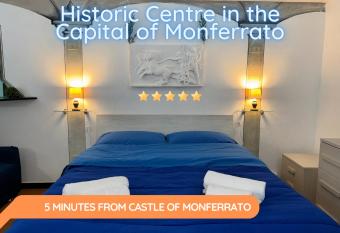 Nel Pieno Centro Storico [Tutto a Due Passi] has Balcony rooms