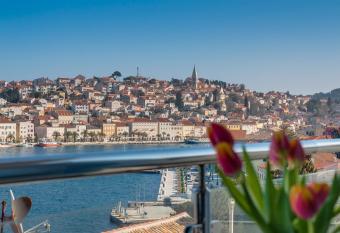 Apartments Montevideo has Balcony rooms