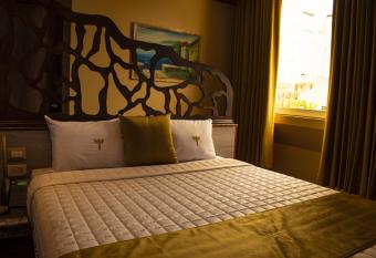 FORTICH APART HOTEL has Smoking rooms