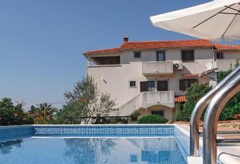 Apartment Sport has Balcony rooms