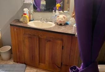 Air b/b lodge has Balcony rooms