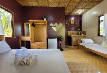 Cecilia s Guest House has Balcony rooms