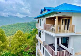 The Terrace Retreat by StayVues has Smoking/Balcony rooms