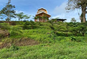 Ulina Villa Lokan B Berastagi has Balcony rooms
